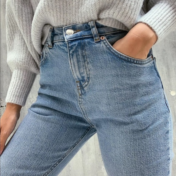 ASOS DESIGN Petite high rise '70s stretch flare jeans in midwash - Picture 2 of 6